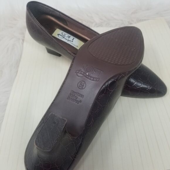 Soft Flexible by Highlights Brown Pump. Size 8.5. - Picture 2 of 11